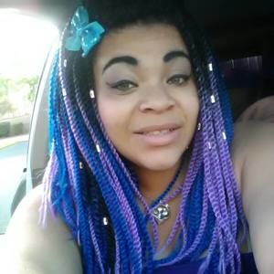 Meet your Posher, Monique