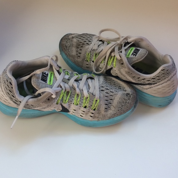 Nike running shoes, size 5 1/2!