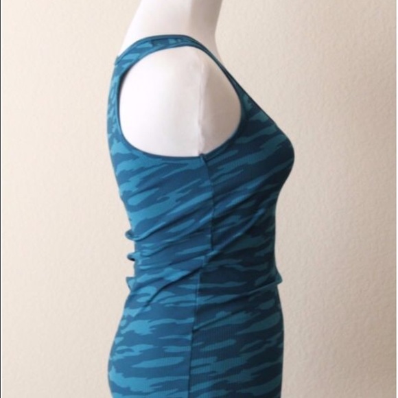 Under Armour North Star ocean blue tank - Picture 3 of 4