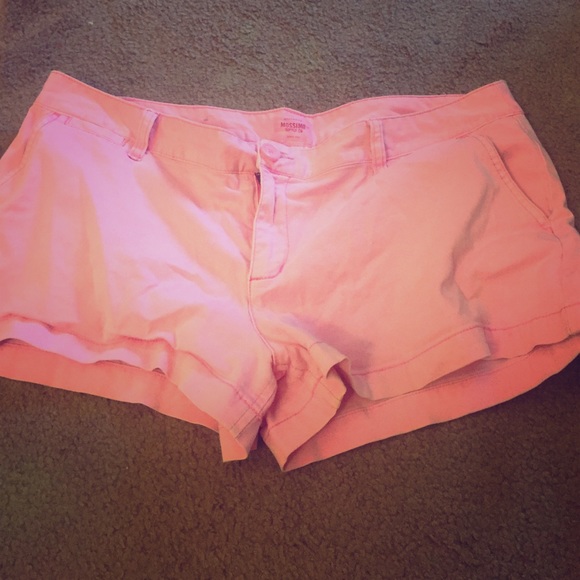 Shorts - Picture 1 of 2