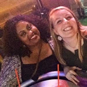 Meet your Posher, Caroline