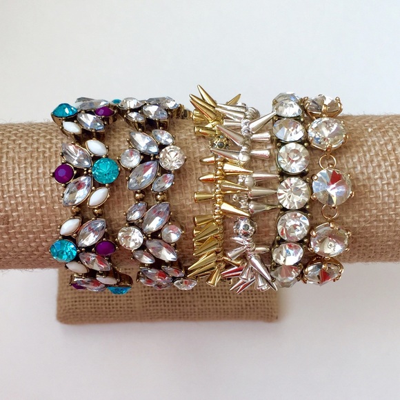 Colored Crystal Flowers Bracelet - Picture 3 of 3