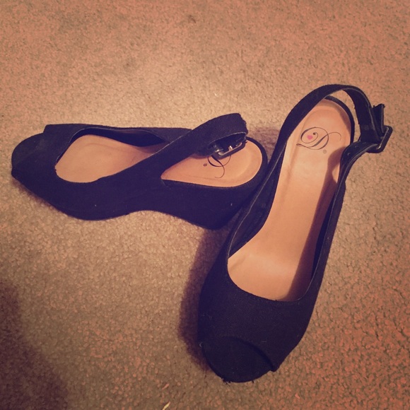 Heels black
