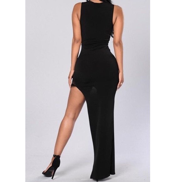 Black dress with Lace detail - Picture 3 of 5