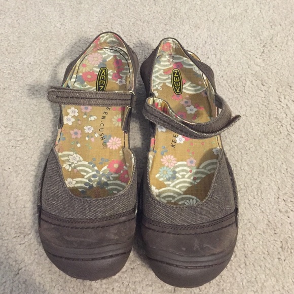 keen velcro shoes