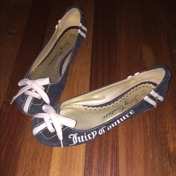 ✨ Juicy Couture Flats! ✨