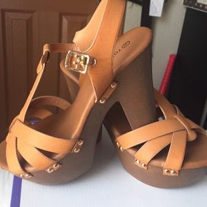 Chunky Camel Color Heels