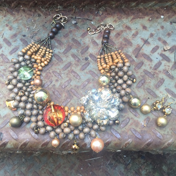 Arty Statement Necklace With Earrings - image 2