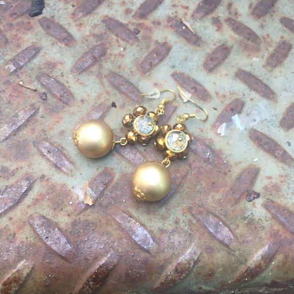 Arty Statement Necklace With Earrings - image 3