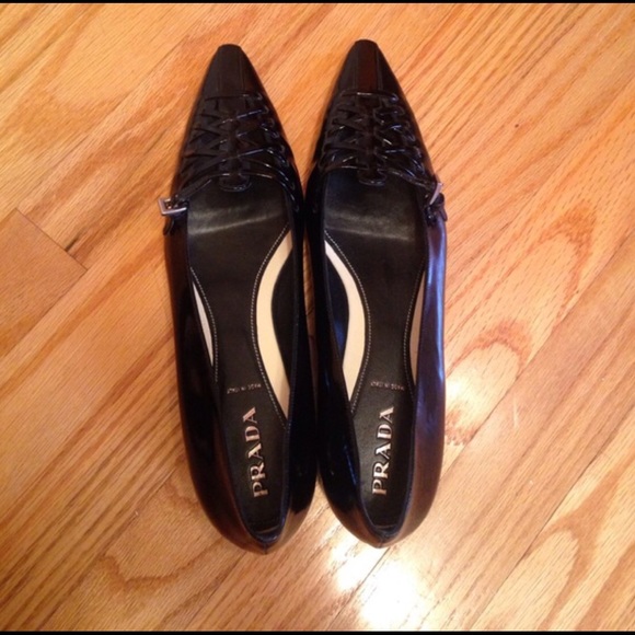 Prada Shoes - Prada Vero Cuoio size 9 / 39 flats