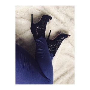 Black Netted High Heels