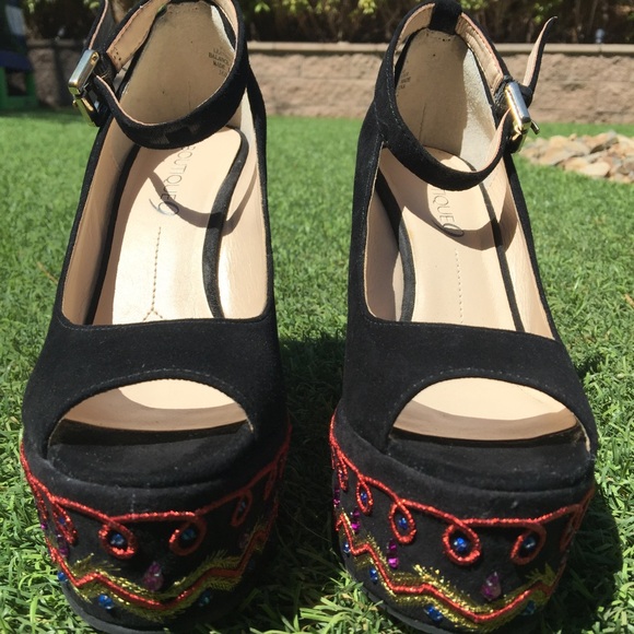 Boutique 9 wedges