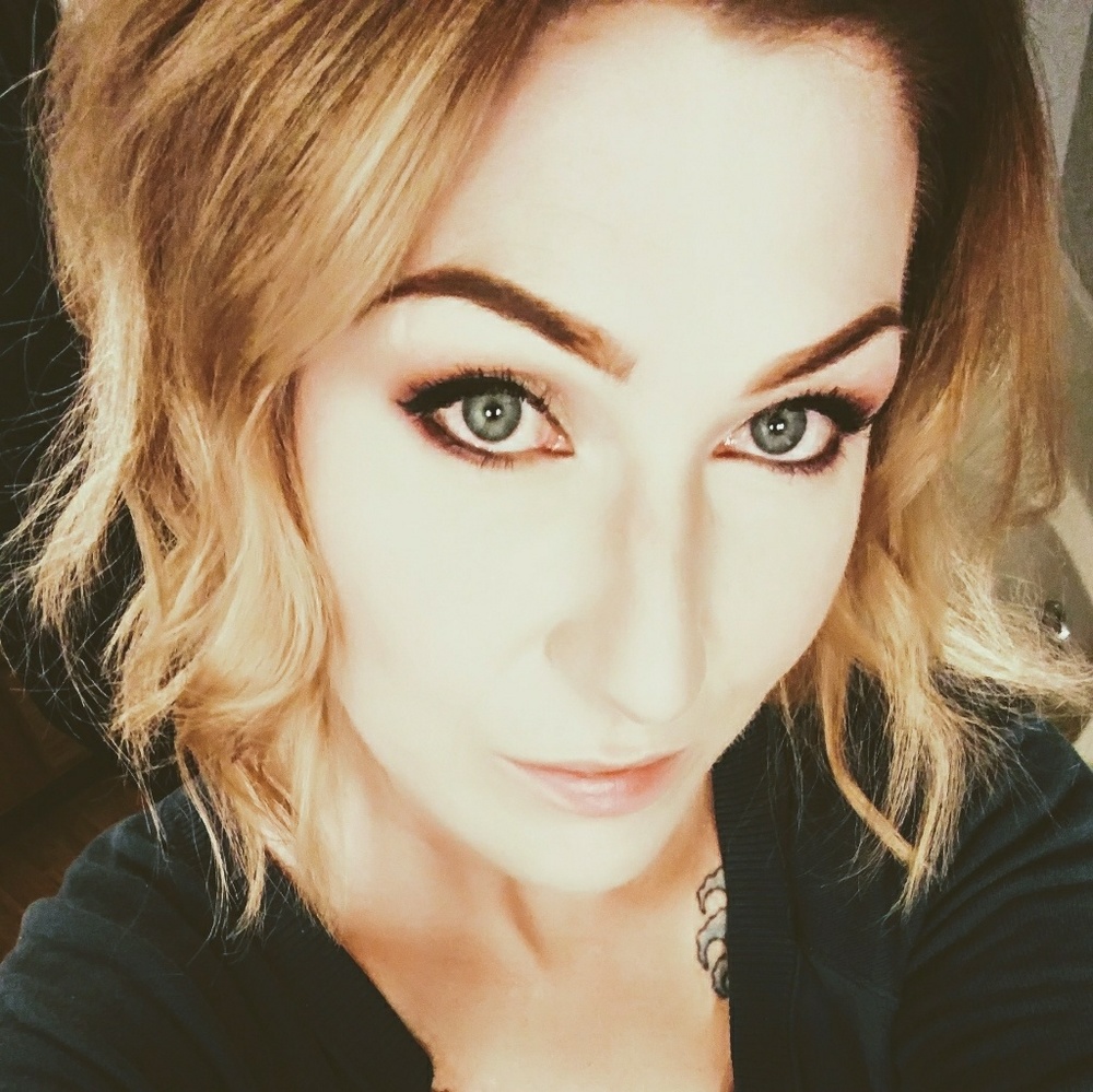 Meet your Posher, Vanessa