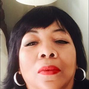 Meet your Posher, Sophia