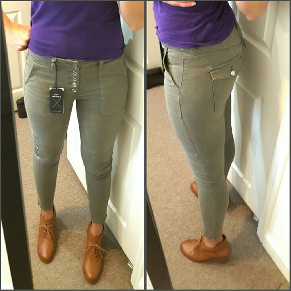 ❌SOLD❌ NWT AEO cropped Skinny leg pant