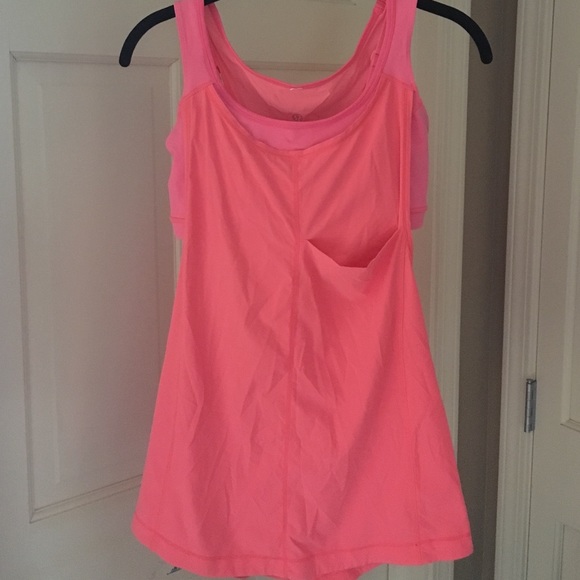 Lululemon pink tank