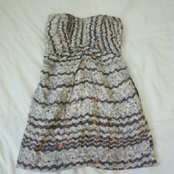 Mini strapless printed dress