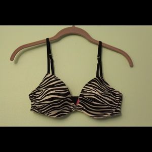 Victoria's Secret PINK T-Shirt Demi Bra