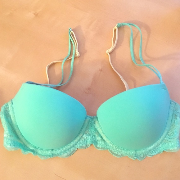 VS PINK Date lace Push-up Bra 32C