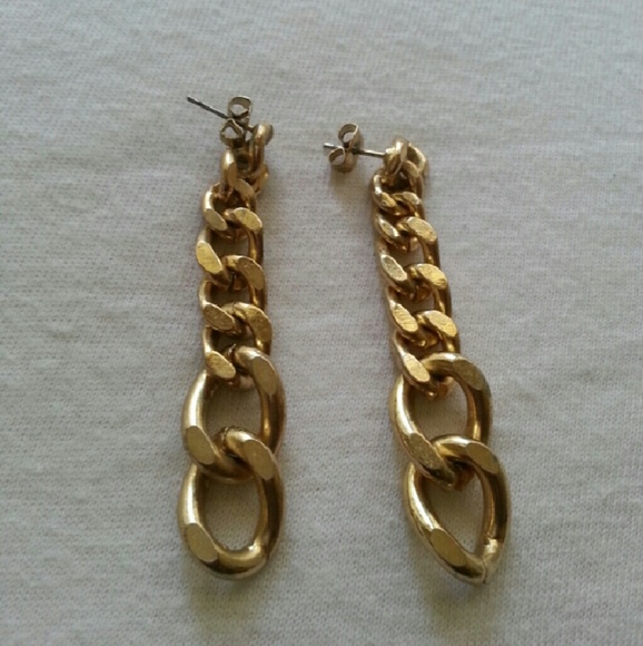 Gold chain link earrings