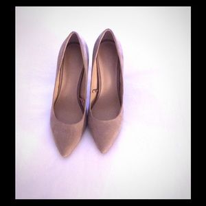 Forever 21 faux suede heels