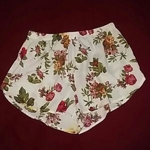 Flare floral shorts