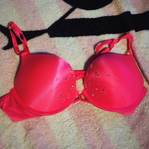 Hot pink Victoria's Secret bombshell bra!VS sequin