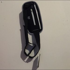 BRAND NEW fanny pack.