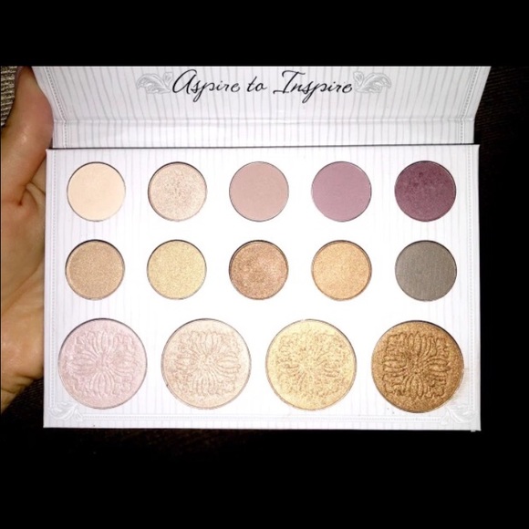 Carli Bybel Eyeshadow