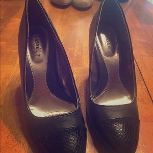 Black Solesensibility Heels