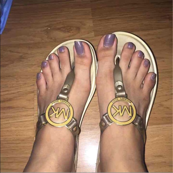 LIKE NEW MK SANDALS size 8