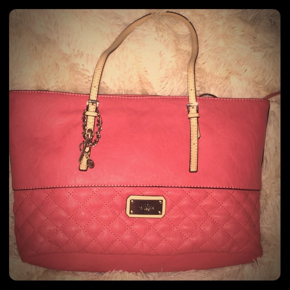 Pink Guess handbag! 💄👜