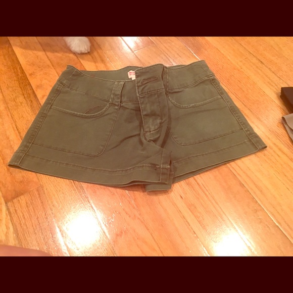 Hunter green Mossimo shorts