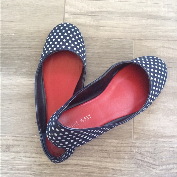 Nine West navy and white polka dot flats