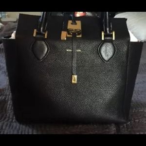 MICHAEL KORS MEDIUM MIRANDA