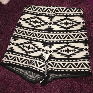 High-waisted Aztec Shorts