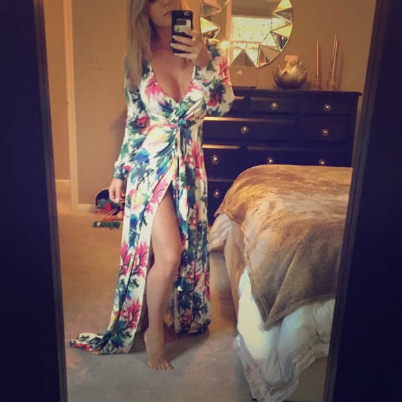 Dresses & Skirts - Deep V-neck side slip dress