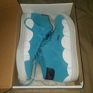 Diamond Lakai Teal Mid Limited Edition Size 11