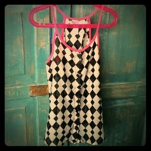 Sheer fun top for the last days of summer🌞