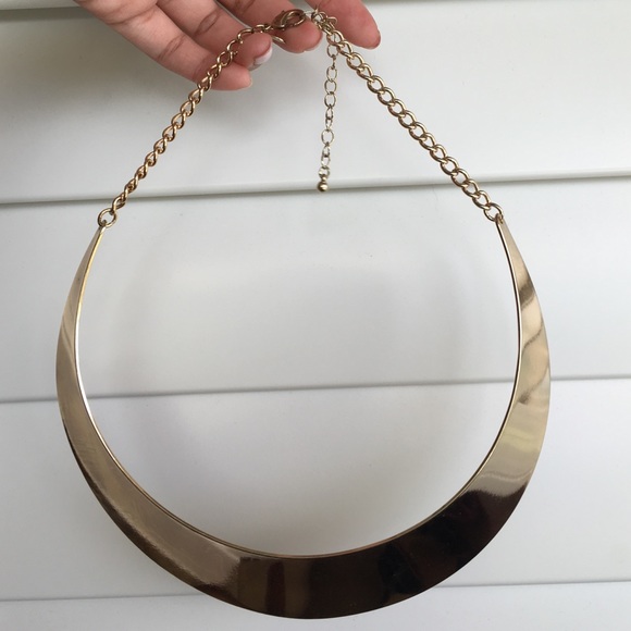 Express gold bib necklace