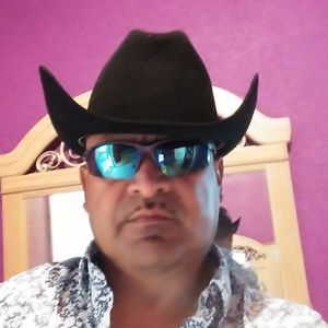 Meet your Posher, Beto