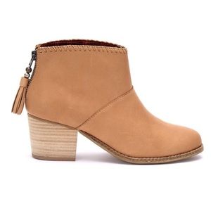 TOMS *never worn* Leila leather booties - Size 6