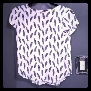 Cute little feather tee! Just like new!