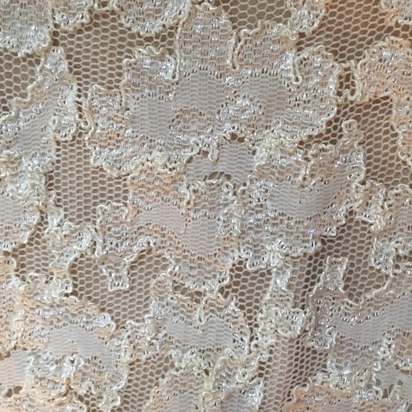 Lacy stretch top - Picture 4 of 4