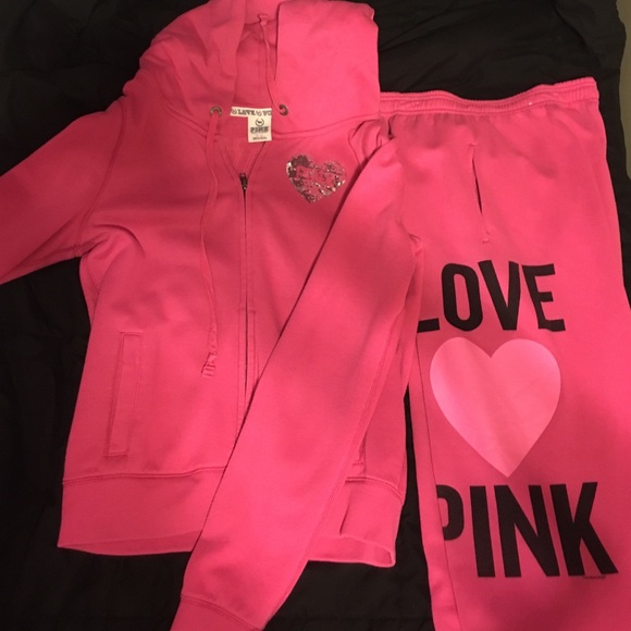 Top & Bottom VS Pink Outfit