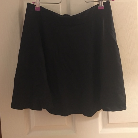 Black skater skirt