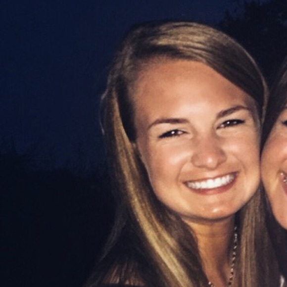 Meet your posher - Picture 3 of 4