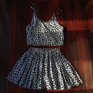 Cute Brandy Melville floral set ( top and skirt )