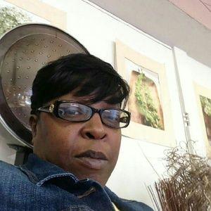 Meet your Posher, Detra