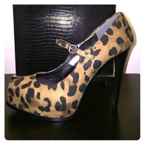 Nearly New!! Leopard Platform Pump Mary Janes